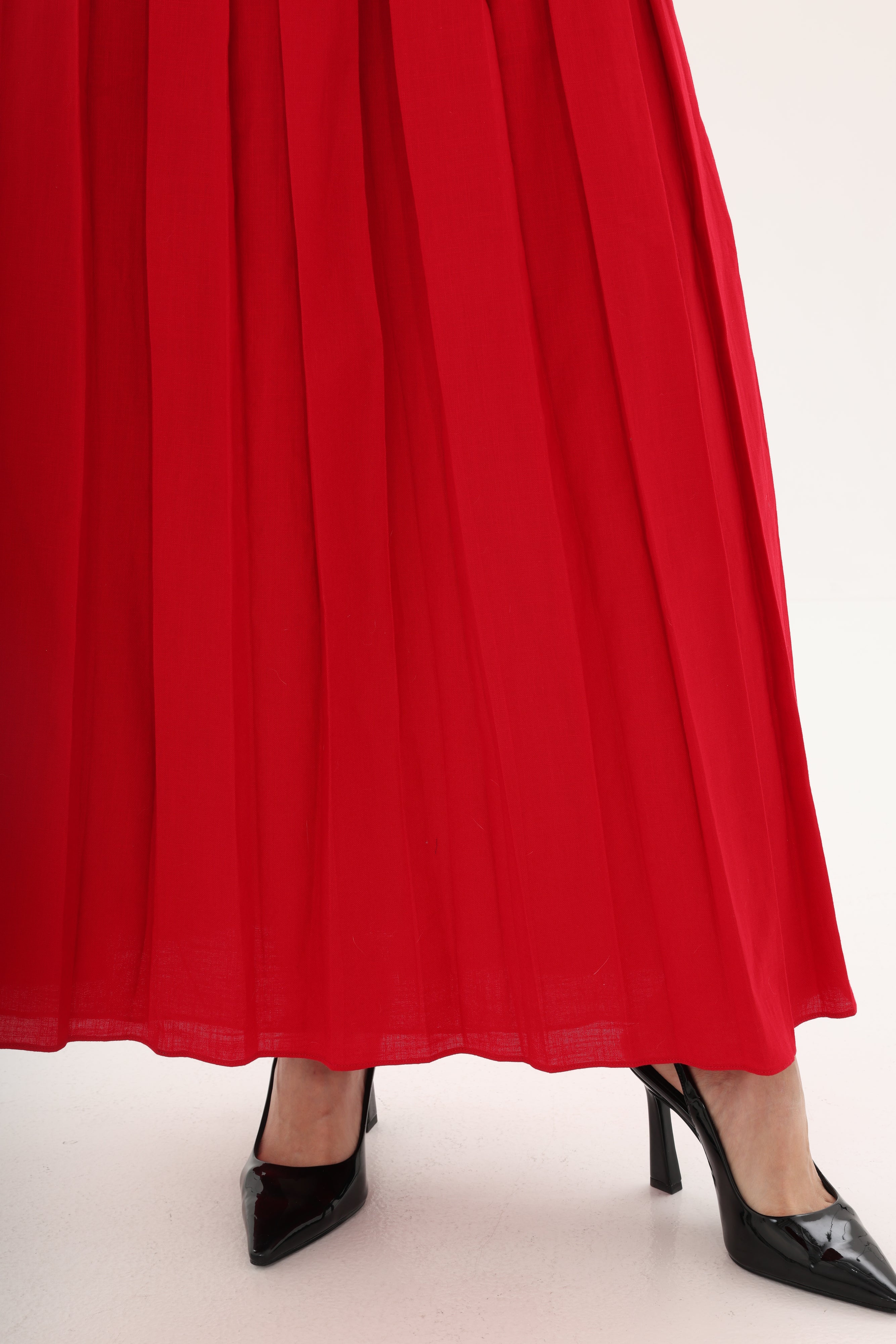 04 Pleated Midi Dress